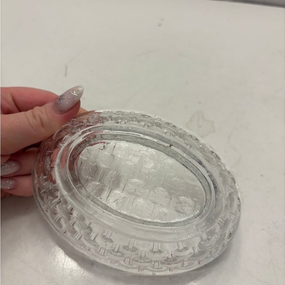 clear glass hen on nest - Picture 8 of 11